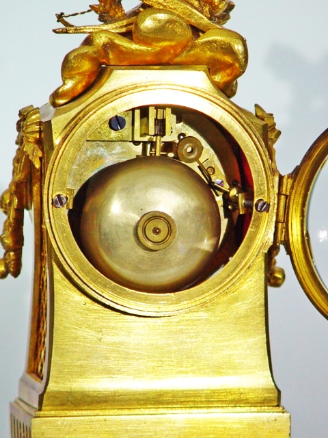 Kleine Tischuhr Bronze feuervergoldet um 1870 – Bild 2