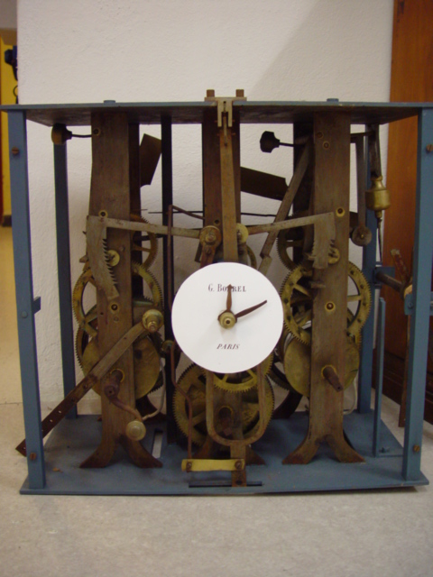 Kleine Turmuhr / Hausuhr um 1830, 1/4 Std. Schlagwerk