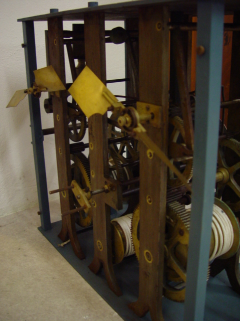 Kleine Turmuhr / Hausuhr um 1830, 1/4 Std. Schlagwerk – Bild 2