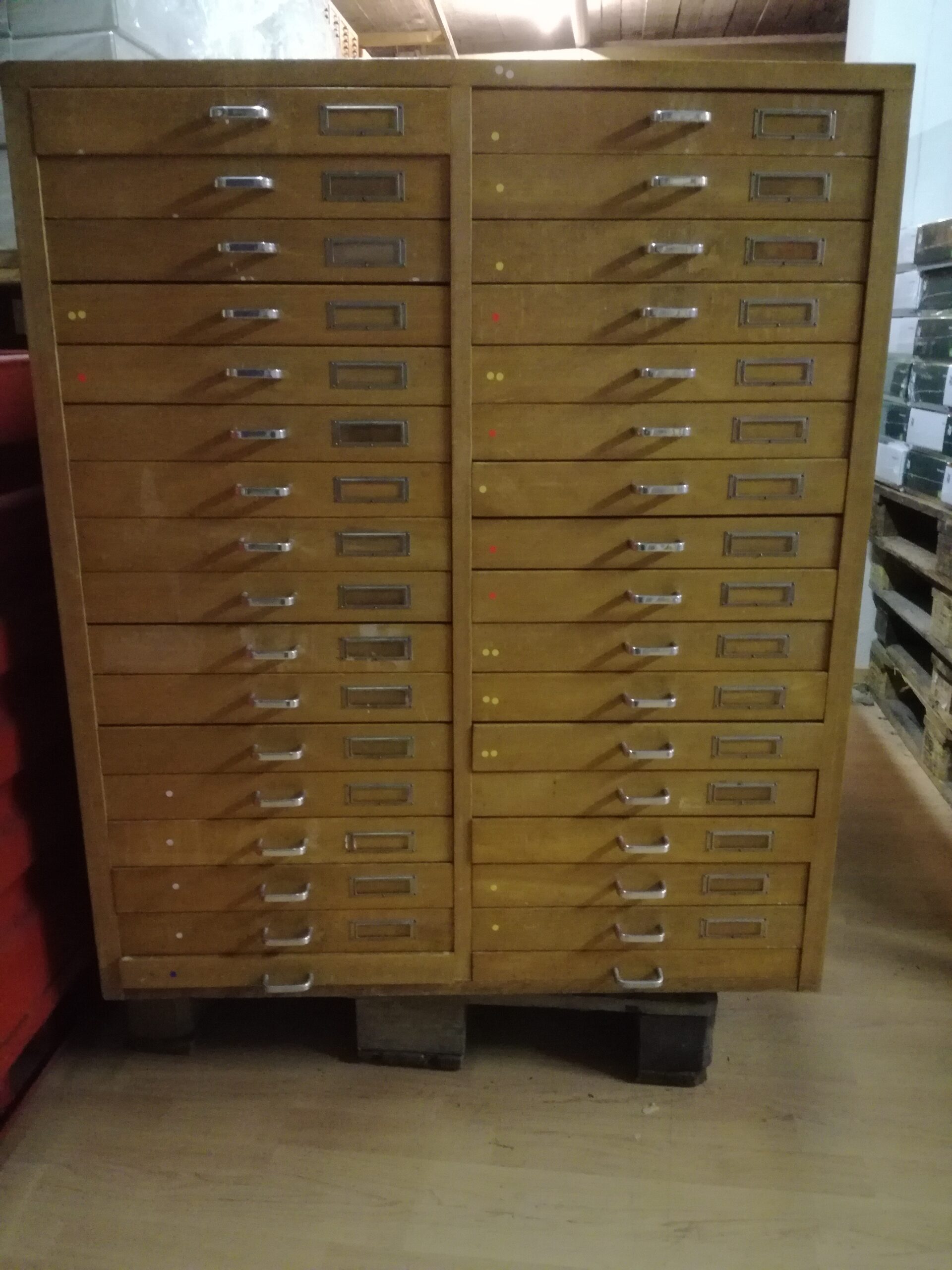 Layette-Uhrmachermoebel-