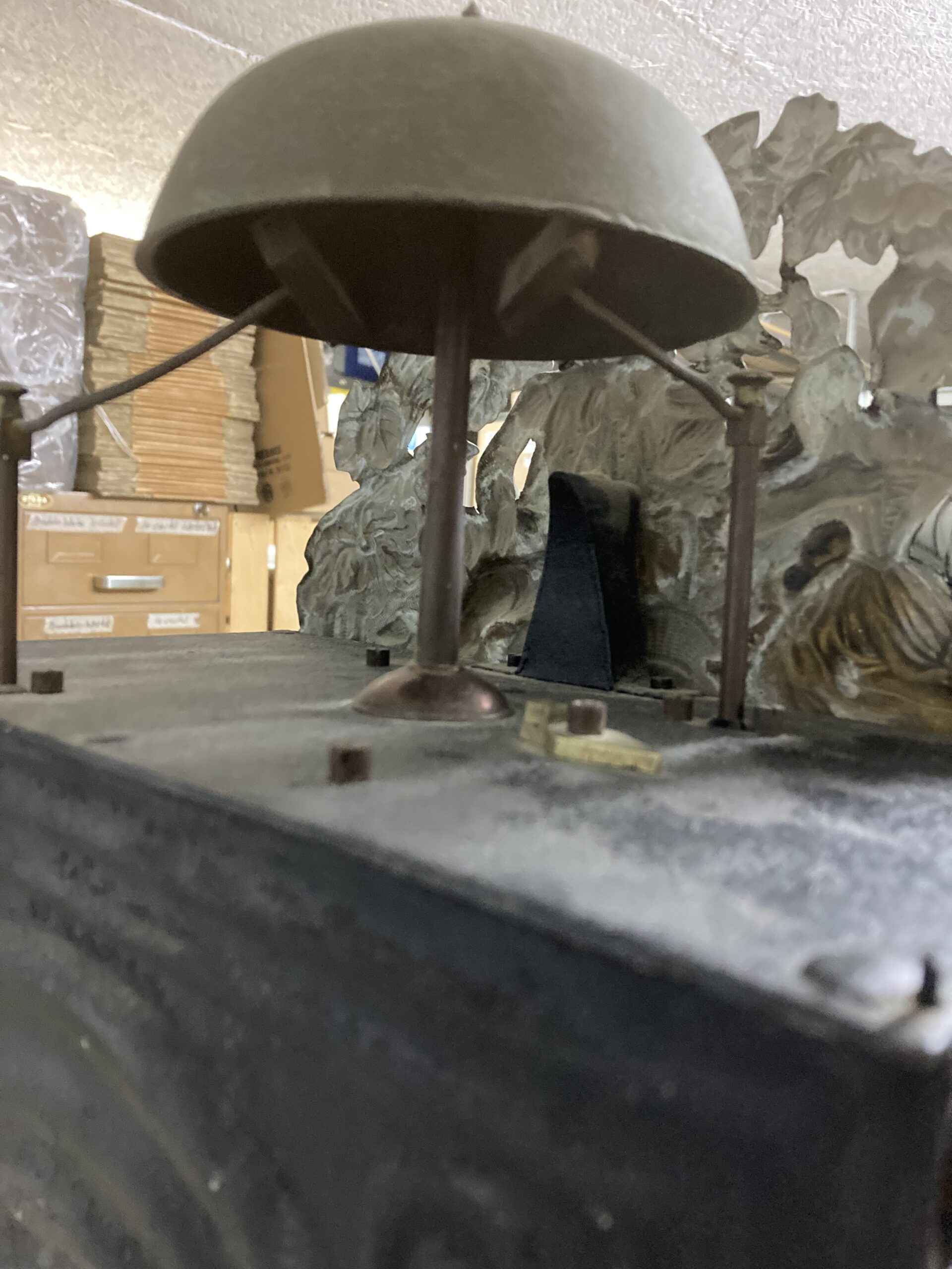 Comtoise um 1870 Liebespaar – Bild 5
