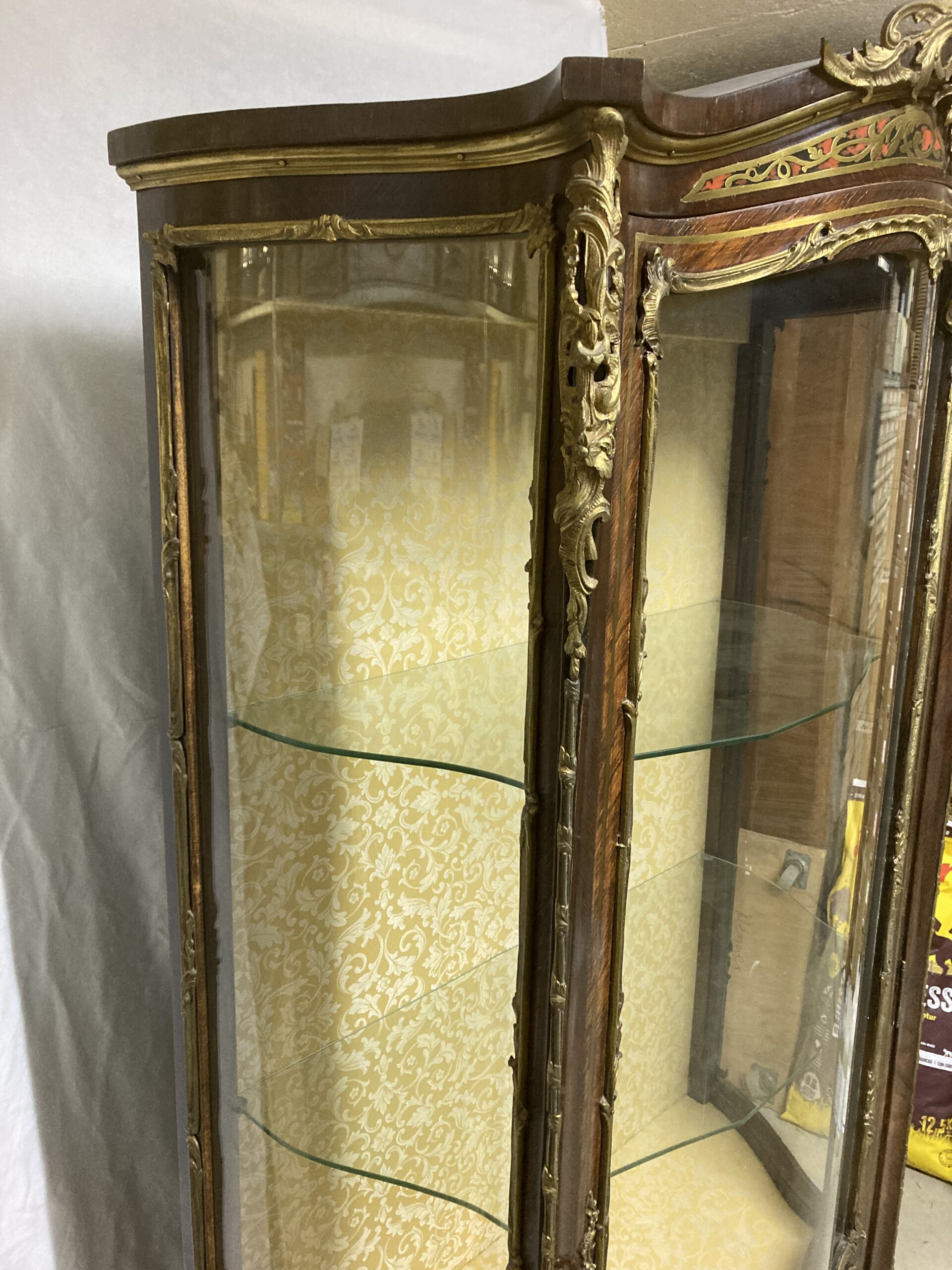 Prunk Vitrine mit Boulle Maketerie Bronce Applikationen – Bild 7