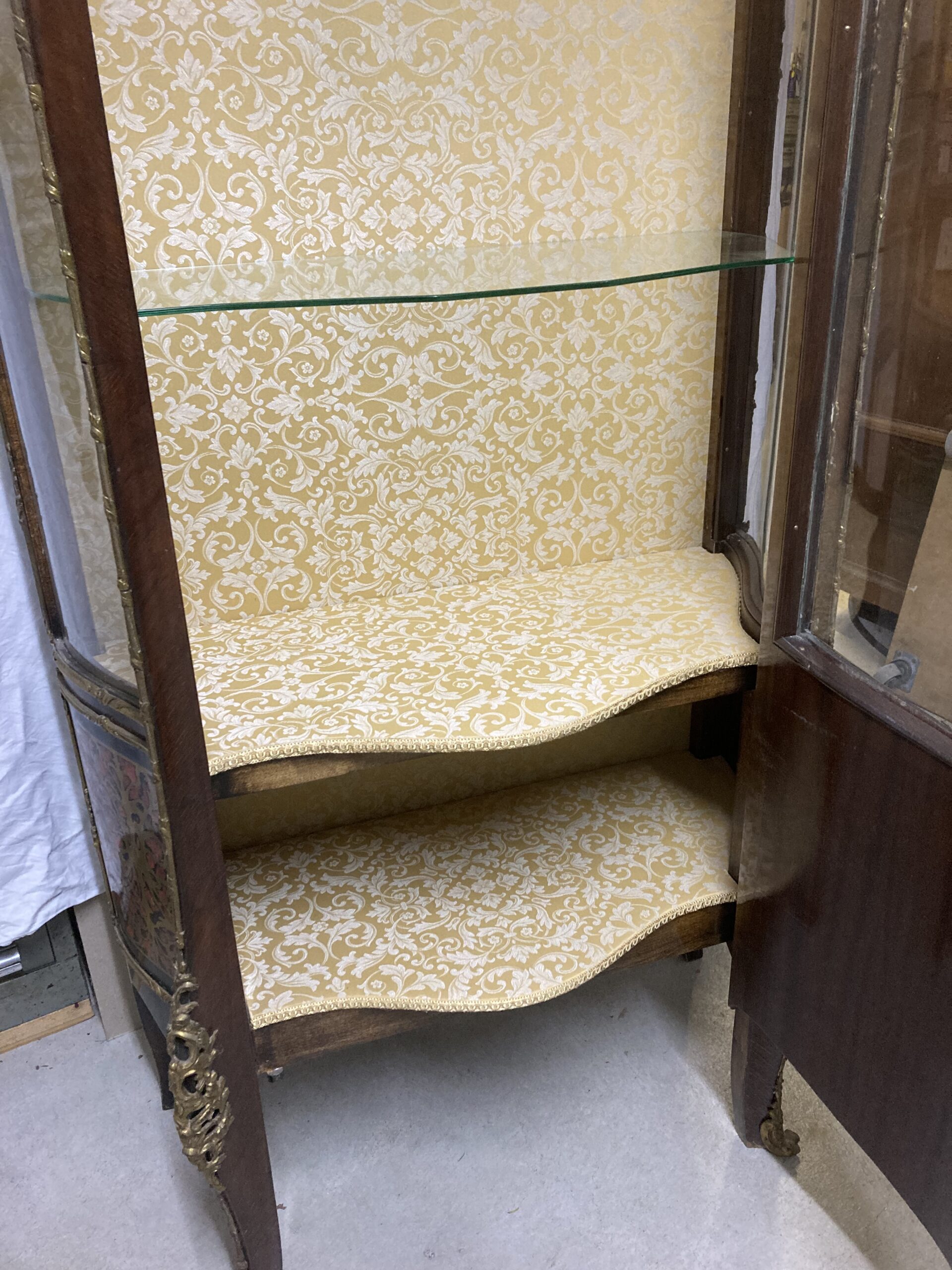 Prunk Vitrine mit Boulle Maketerie Bronce Applikationen – Bild 6
